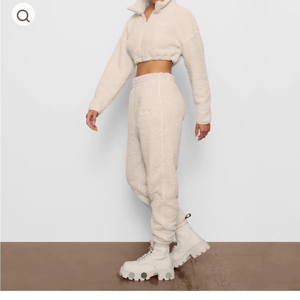 SKIMS Teddy jogger in bone - 4xl - new with tags perfect for fall - Picture 3 of 5